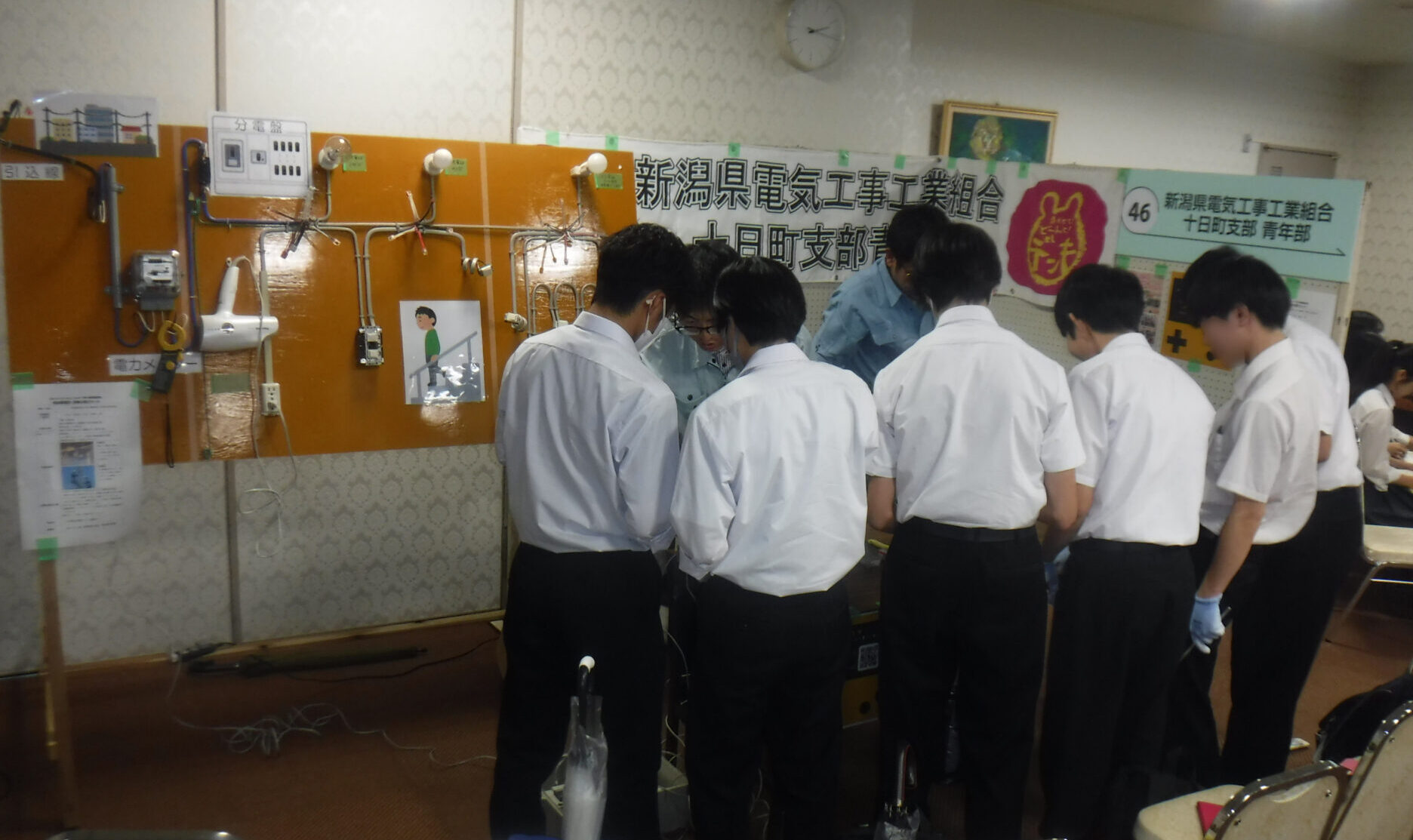 【十日町支部青年部 活動報告】まちの産業発見塾にブース出展